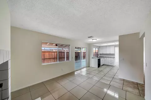 Living - 37657 19th St E, Palmdale, CA 93550 photo 7 of 7
