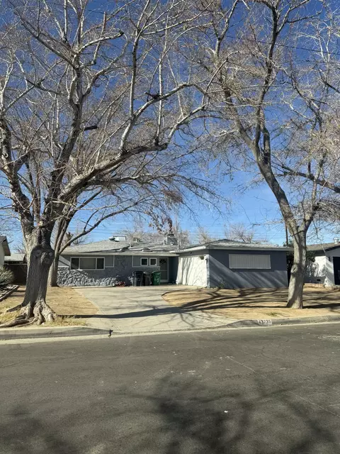 43735 Hardwood Ave, Lancaster, CA 93534