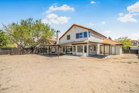 Exterior - 43703 Byron Dr, Lancaster, CA 93535 photo 4 of 5