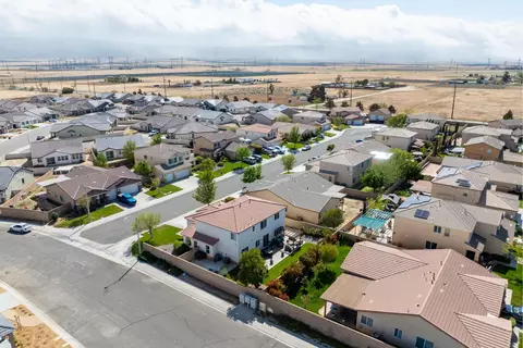 8807 Mora Ct, Lancaster, CA 93536 photo 37