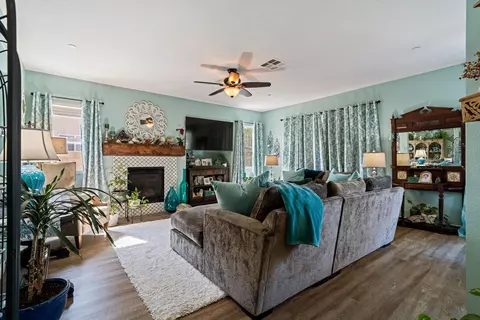 8807 Mora Ct, Lancaster, CA 93536 photo 14