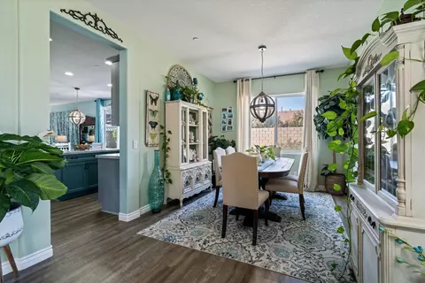 8807 Mora Ct, Lancaster, CA 93536 photo 9