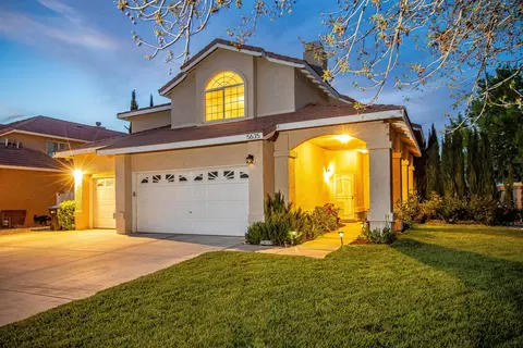 5635 Avenue L1 W, Lancaster, CA 93536