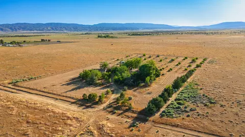 50651 182nd St W, Lancaster, CA 93536