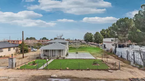 38652 9th St E, Palmdale, CA 93550