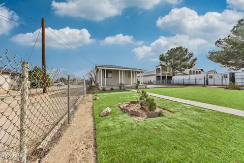 Exterior - 38652 E 9th St, Palmdale, CA 93550 photo 1 of 3