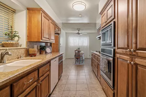 816 Anita Dr, Tehachapi, CA 93561 photo 9