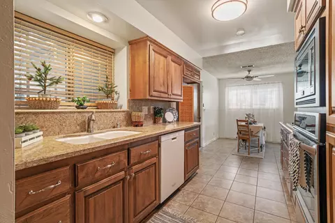 816 Anita Dr, Tehachapi, CA 93561 photo 10