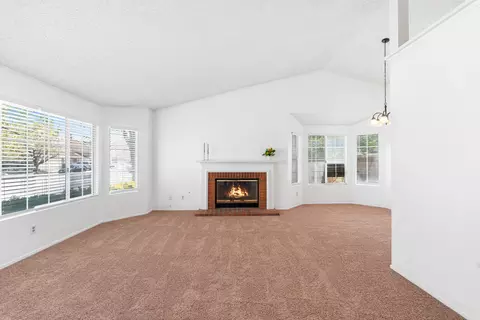 39709 Dover Dr, Palmdale, CA 93551 photo 3