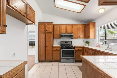 39709 Dover Dr, Palmdale, CA 93551 photo 13