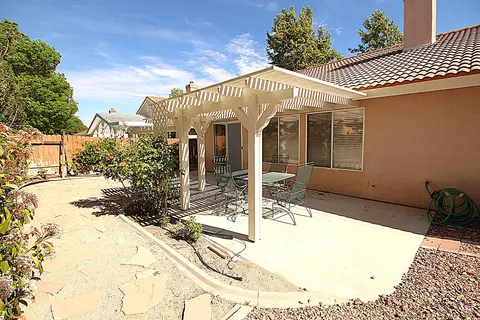 Exterior - 2749 W Lingard St, Lancaster, CA 93536 photo 6 of 9
