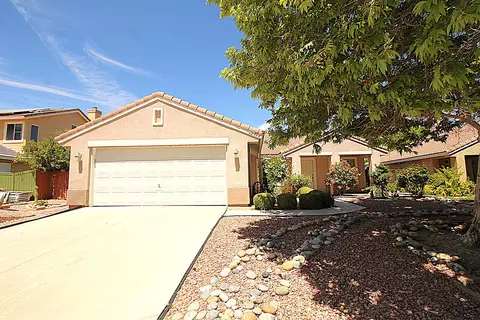Exterior - 2749 W Lingard St, Lancaster, CA 93536 photo 3 of 9