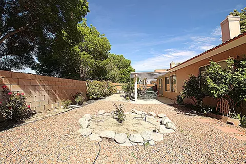Exterior - 2749 W Lingard St, Lancaster, CA 93536 photo 8 of 9