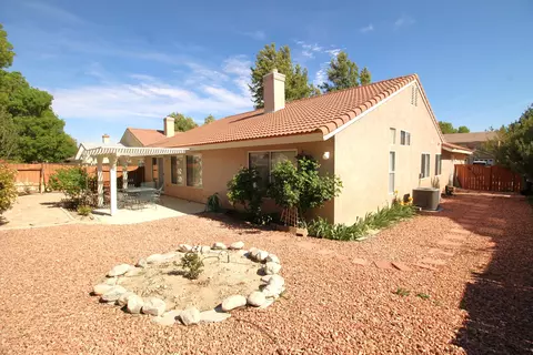 Exterior - 2749 W Lingard St, Lancaster, CA 93536 photo 2 of 9