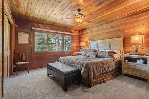 Bedroom - 25051 Deertrail Dr, Tehachapi, CA 93561 photo 1 of 4