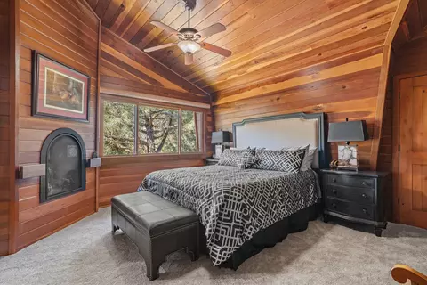 Bedroom - 25051 Deertrail Dr, Tehachapi, CA 93561 photo 3 of 4