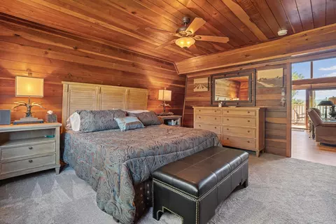 Bedroom - 25051 Deertrail Dr, Tehachapi, CA 93561 photo 2 of 4