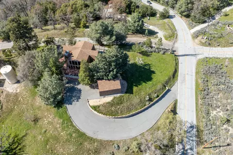 View/Area - 25051 Deertrail Dr, Tehachapi, CA 93561 photo 3 of 6