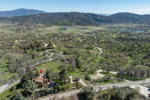 View/Area - 25051 Deertrail Dr, Tehachapi, CA 93561 photo 6 of 6