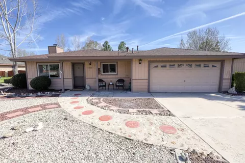 30011 Niblick Ln, Tehachapi, CA 93561 photo 2