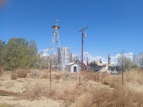 32292 Neuralia Rd, Cantil, CA 93519 photo 1
