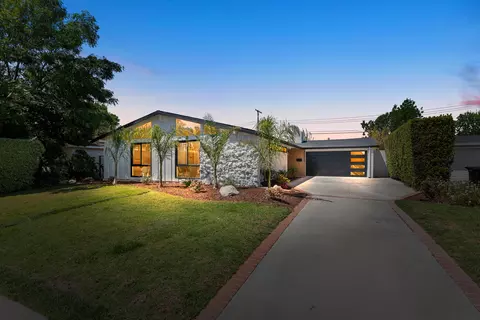 10525 Odessa Ave, Granada Hills, CA 91344