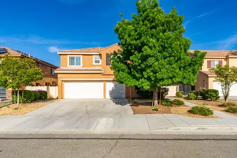 43844 46th St W, Lancaster, CA 93536