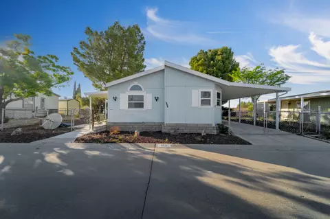 1030 S Avenue Ave E #152, Palmdale, CA 93550