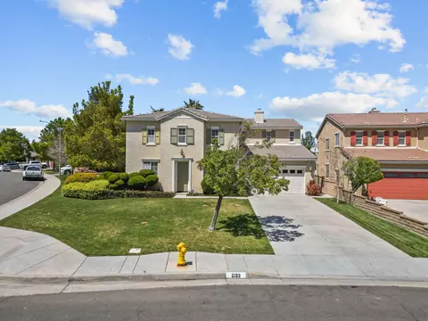 2133 Tangerine St, Palmdale, CA 93551