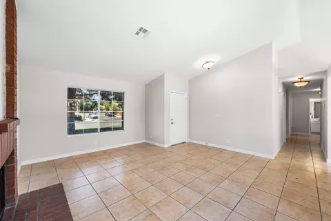 37280 37th St E, Palmdale, CA 93550 photo 8