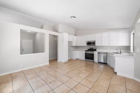 37280 37th St E, Palmdale, CA 93550 photo 13