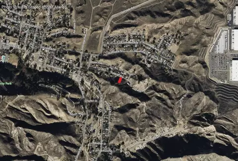 29718 Central Ave, Val Verde, CA 91384 photo 3