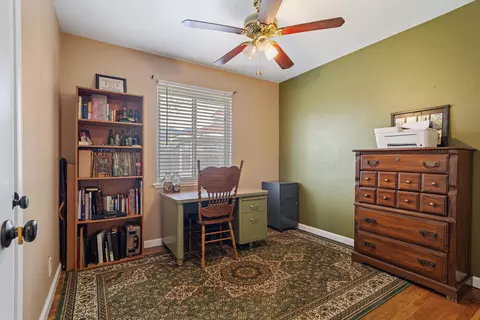 Bedroom - 206 Brentwood Dr, Tehachapi, CA 93561 photo 4 of 5