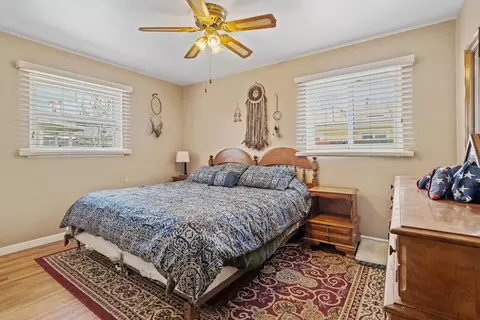 Bedroom - 206 Brentwood Dr, Tehachapi, CA 93561 photo 1 of 5
