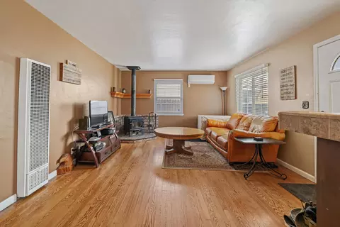 Other - 206 Brentwood Dr, Tehachapi, CA 93561 photo 2 of 5