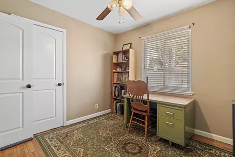 Bedroom - 206 Brentwood Dr, Tehachapi, CA 93561 photo 5 of 5