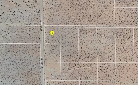 Cor 220 Ste Ave 08, Palmdale, CA 93591 photo 2