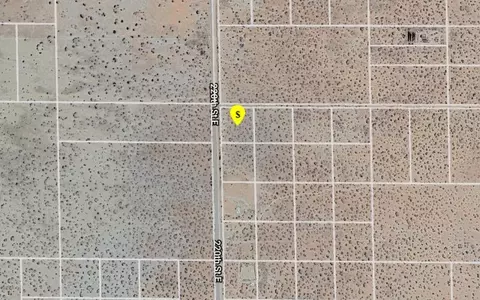 Cor 220 Ste Ave 08, Palmdale, CA 93591
