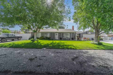 37025 96th St E, Littlerock, CA 93543