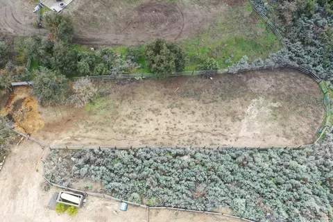 View/Area - 24281 Jacaranda Dr, Tehachapi, CA 93561 photo 2 of 5