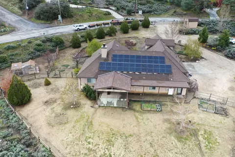 View/Area - 24281 Jacaranda Dr, Tehachapi, CA 93561 photo 4 of 5