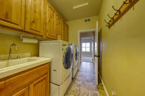 Other - 24281 Jacaranda Dr, Tehachapi, CA 93561 photo 3 of 14