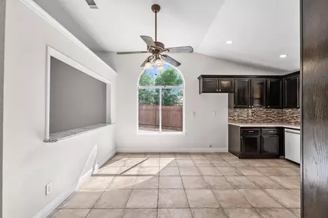 1154 Angela Ct E, Lancaster, CA 93535 photo 6