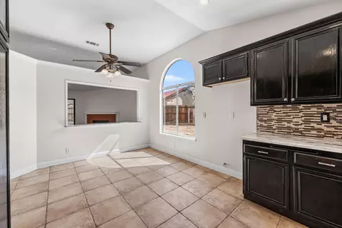 1154 Angela Ct E, Lancaster, CA 93535 photo 10