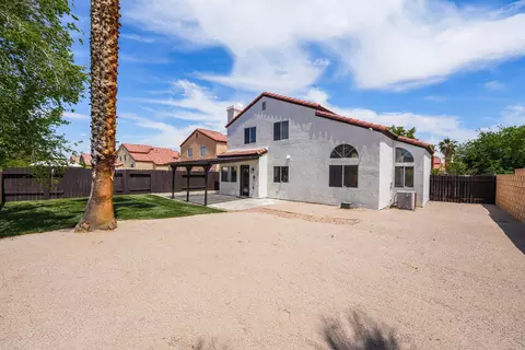 Exterior - 44615 17th St E, Lancaster, CA 93535 photo 6 of 15