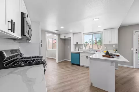 Kitchen - 44615 17th St E, Lancaster, CA 93535 photo 2 of 7