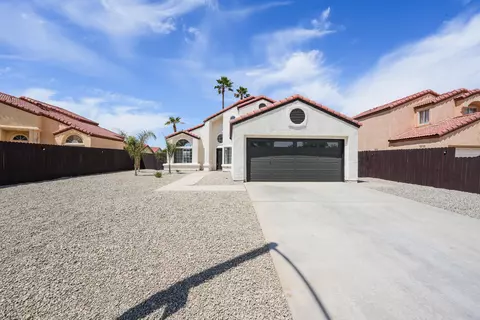 Exterior - 44615 17th St E, Lancaster, CA 93535 photo 13 of 15