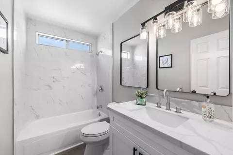 Bath - 44615 17th St E, Lancaster, CA 93535 photo 6 of 6