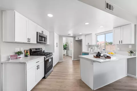 Kitchen - 44615 17th St E, Lancaster, CA 93535 photo 3 of 7