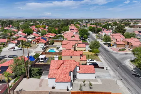 View/Area - 44615 17th St E, Lancaster, CA 93535 photo 4 of 5